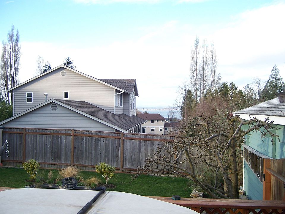 2nd image of 2423 W Mukilteo Blvd