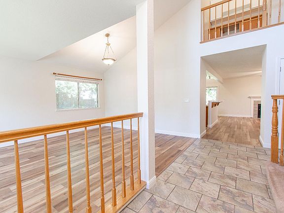 3rd image of 250 Carpenter Court