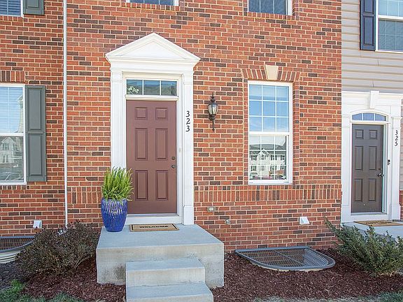 3rd image of 323 Rolling Valley Dr