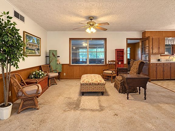 5th image of 600 Carroll St