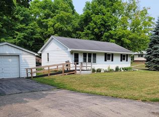 203 Lois St, Mukwonago, WI 53149