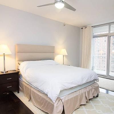 5th image of 330 W Grand Ave APT 1602