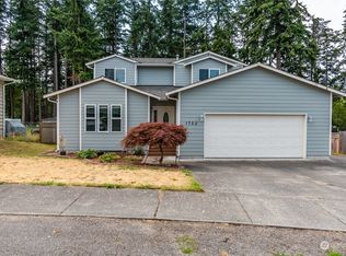 1755 NE 8th Ave, Oak Harbor, WA