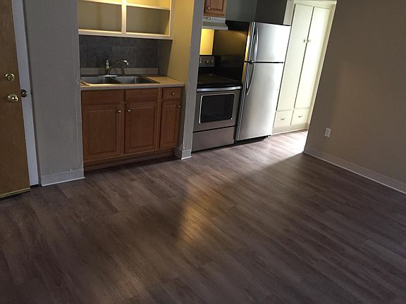 4th image of 2320 Marguerite St