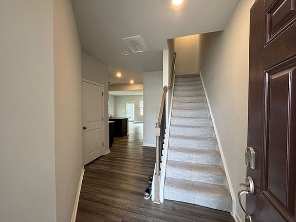 2nd image of 124 Jade Creek Dr