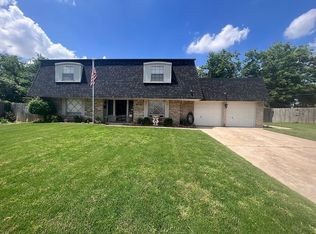8313 NW 27th St, Bethany, OK 73008