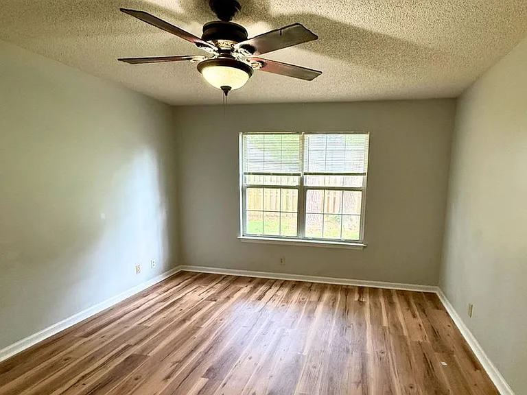 108 Craig Way — Photo 15