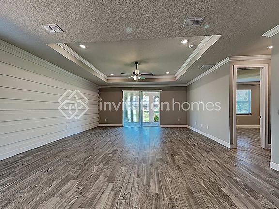 3rd image of 3283 Buoy Cir