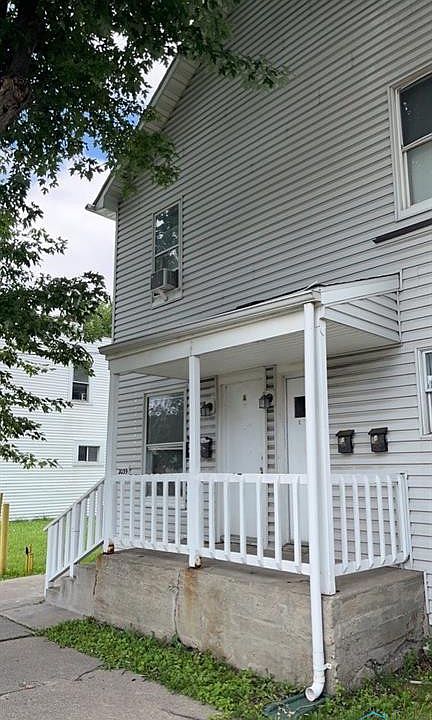 2nd image of 2039 Genesee St