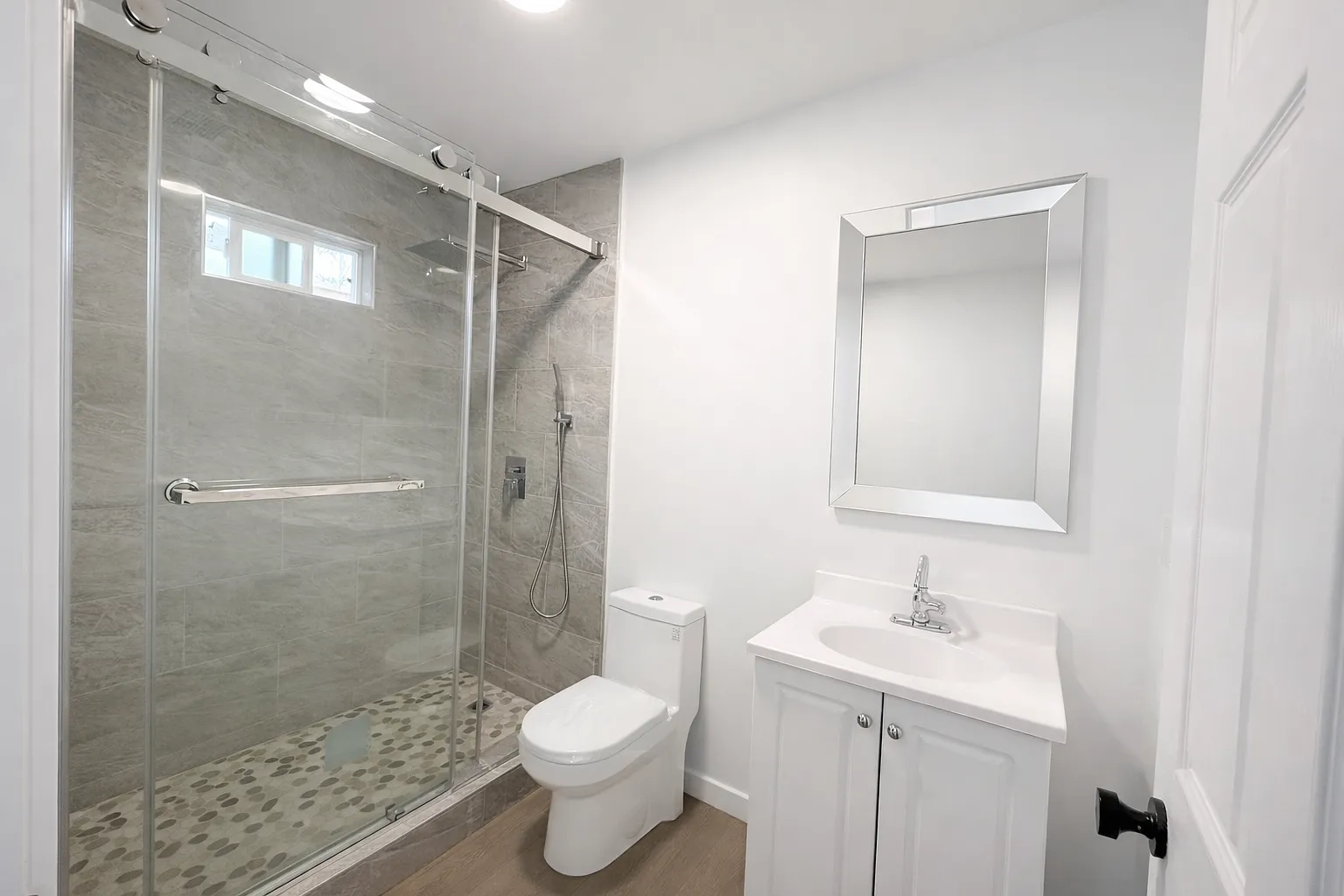 2 bed, 480 sqft, $3,000 — Photo 2
