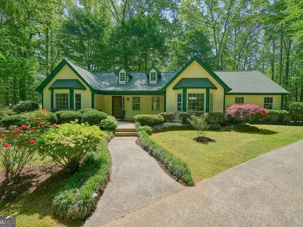 2795 Autumn Dr, Canton, GA 30115