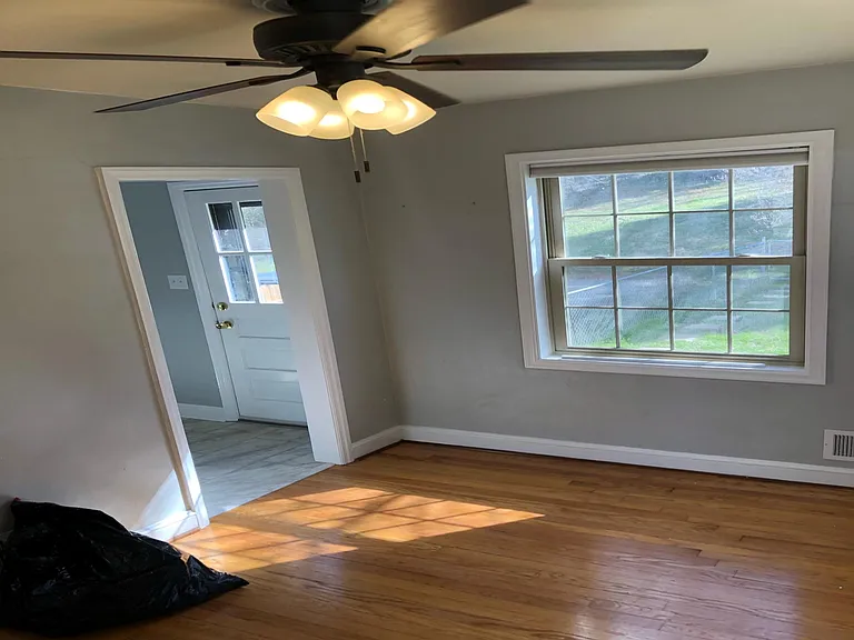 1818 Brandon Ave SW #1820 — Photo 4