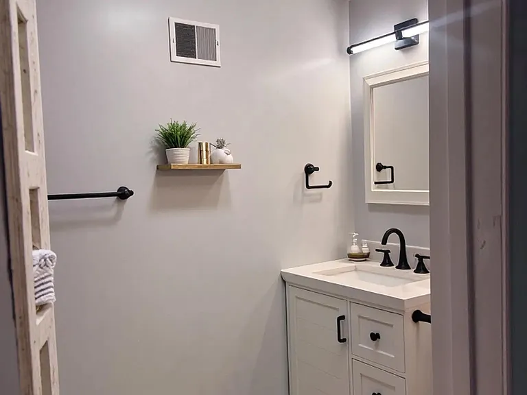 429 Vine St #1 — Photo 4