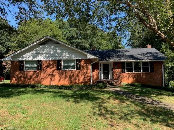 2731 Cherokee Ln, Winston Salem, NC 27103