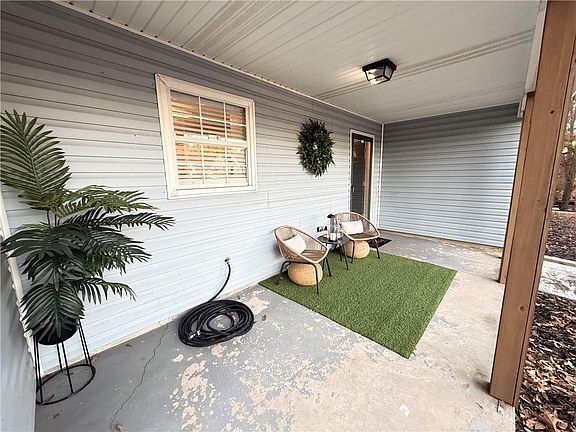 2nd image of 5080 Hudson Rd