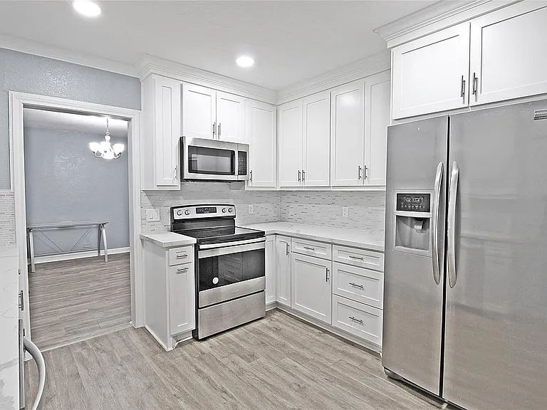 7509 Elm St — Photo 5