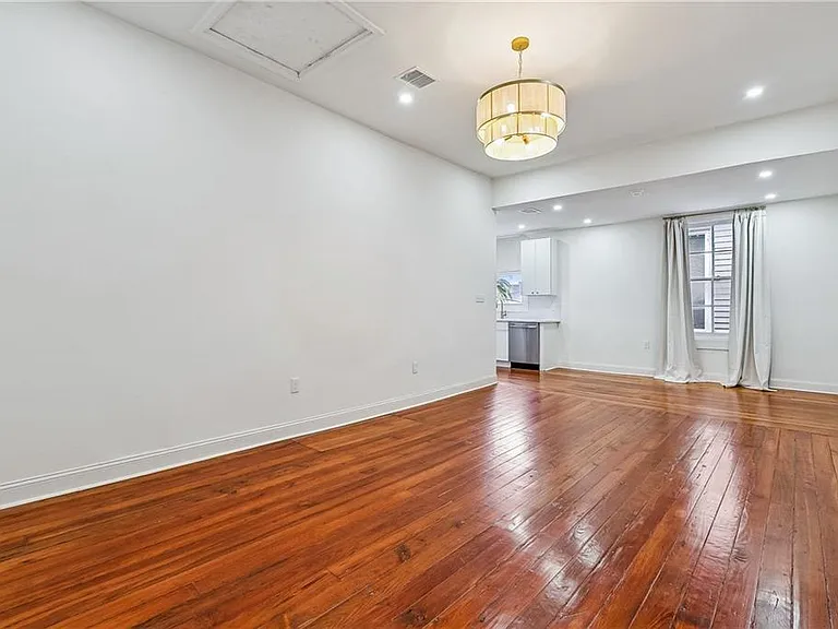 735 State St #D — Photo 2