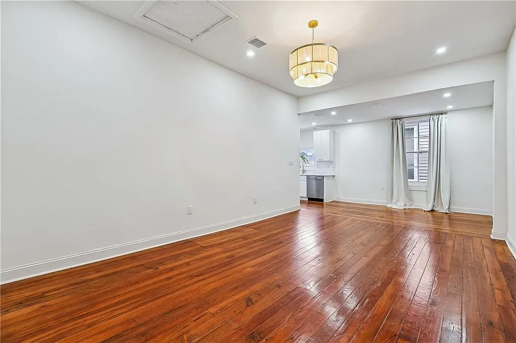 Building Photo - 735 State St #D