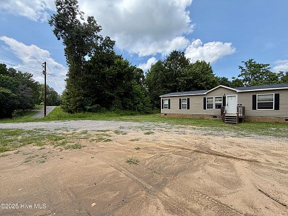 3rd image of 167 Squirrel Road