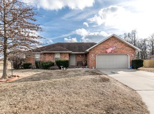 406 E Pintail Dr, Ozark, MO 65721