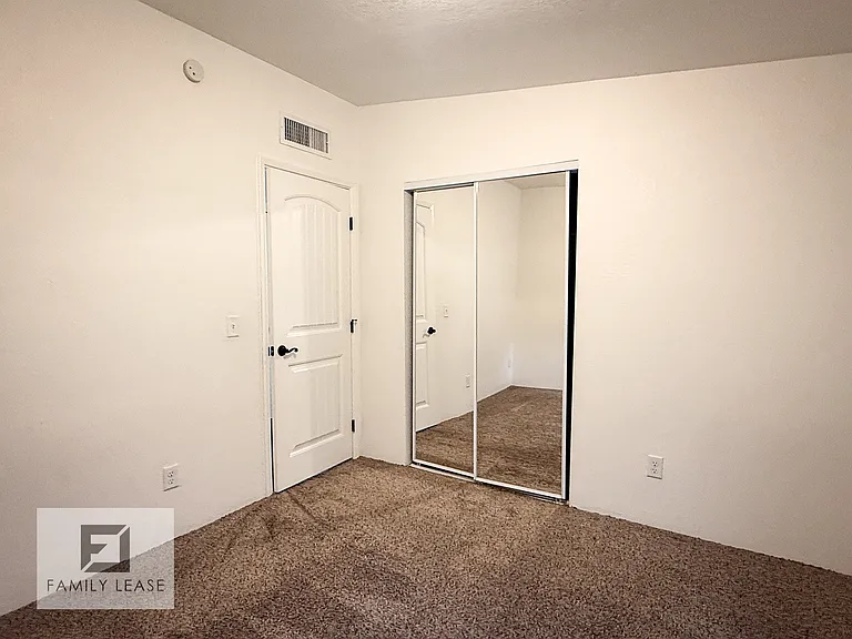3700 S Serena Ln — Photo 32