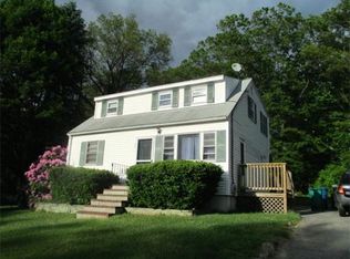 30 Woodbury Rd, Billerica, MA 01821