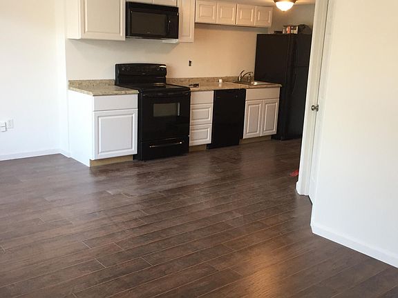 4th image of 8354 Martinsburg Pike #B1