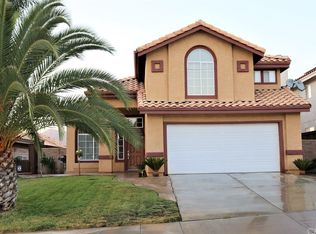 35096 Hollow Creek Dr, Yucaipa, CA 92399