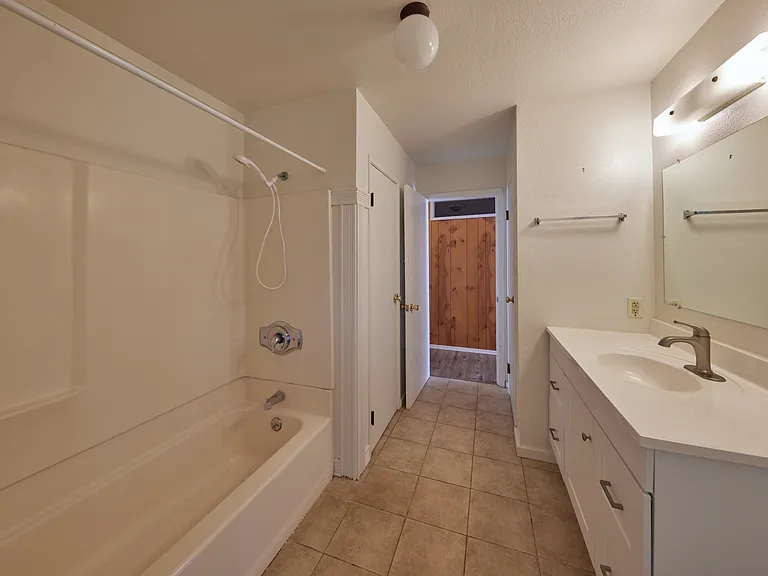 2144 Wai Maka Pl — Photo 13