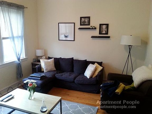 5th image of 1325 W Barry Ave APT 1