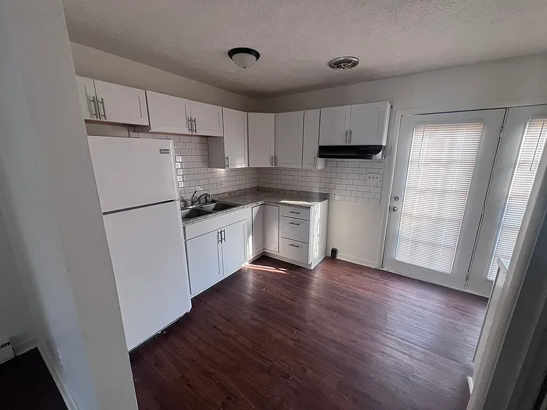 3343 Ashley Ln — Photo 5