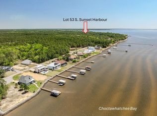 53 S Sunset Harbour, Freeport, FL 32439