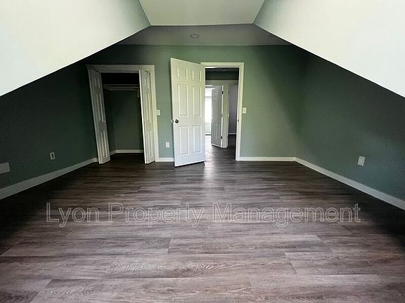 5th image of 3 Grant Ave Unit 2L