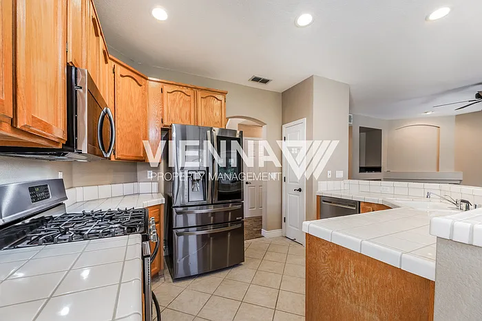 5308 Heritage Ct — Photo 7