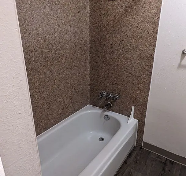 Royal Crest Townhomes — Photo 123
