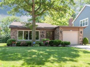 1028 Devonshire Ct, Highland Park, IL
