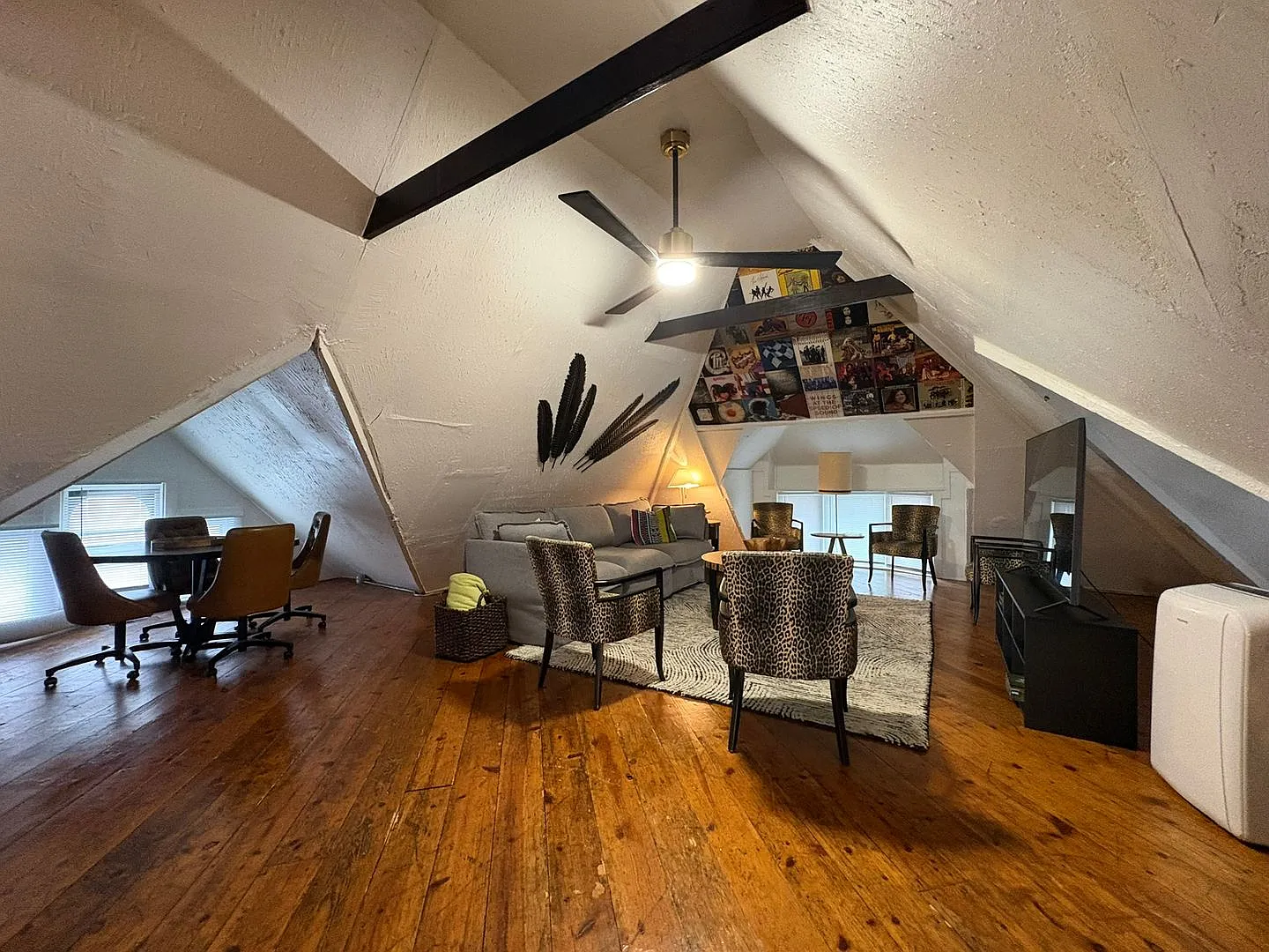$5,400 | 7 Bedroom, 5 Bathroom Single Family Home | No Pets* | Available for August 1st, 2027 Mov... — Photo 4