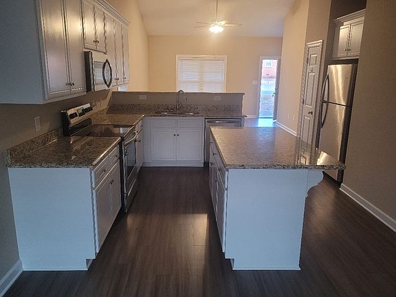 3rd image of 113 Aviation Ave