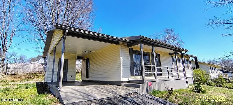 1st image of 204 Riggs St