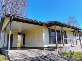 204 Riggs St, Athens, TN 37303