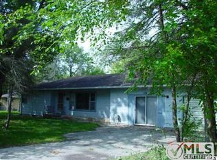 220 Meadow Ln, Jackson, MI