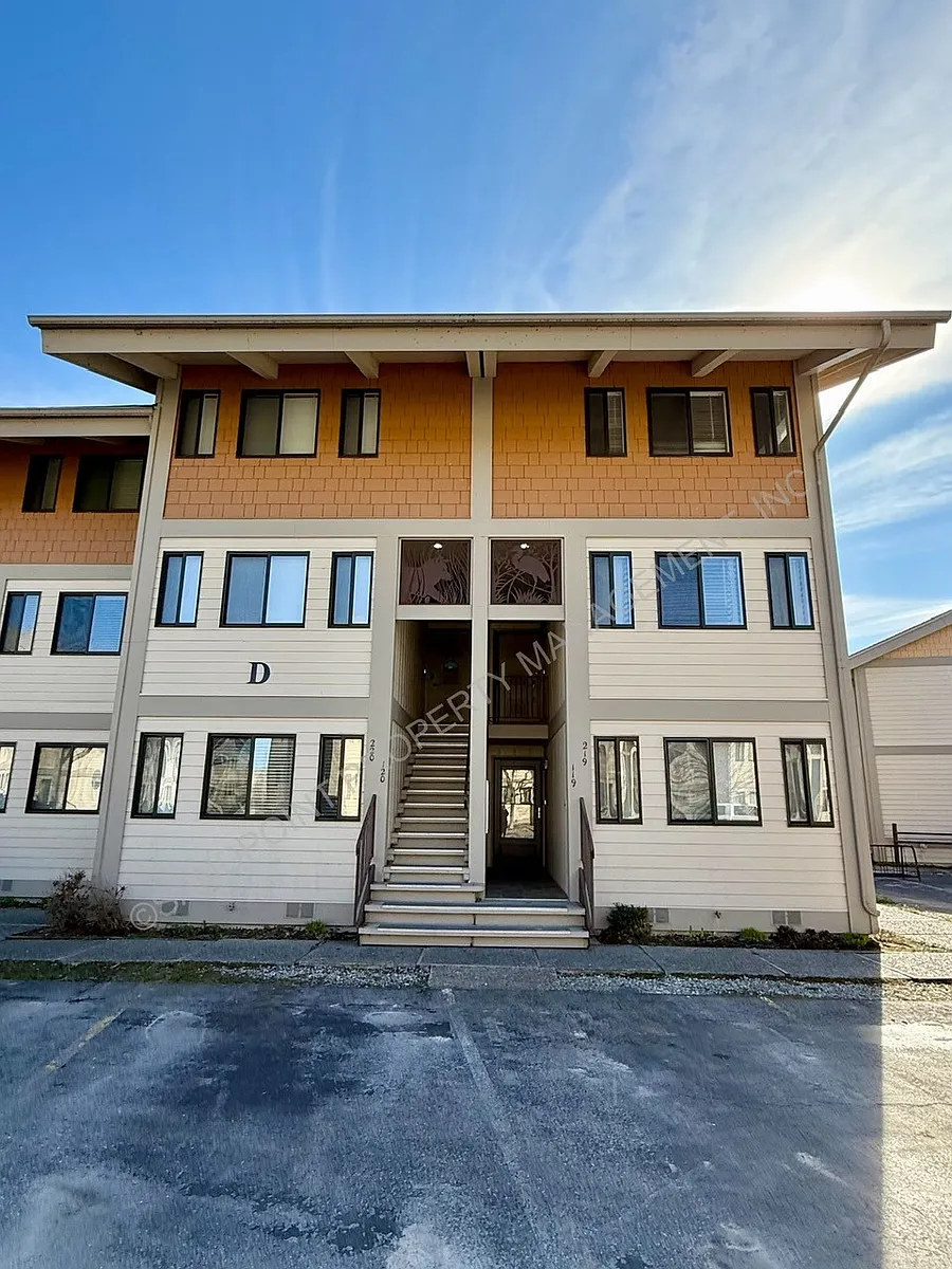 Building Photo - 301 Iberian Way #219