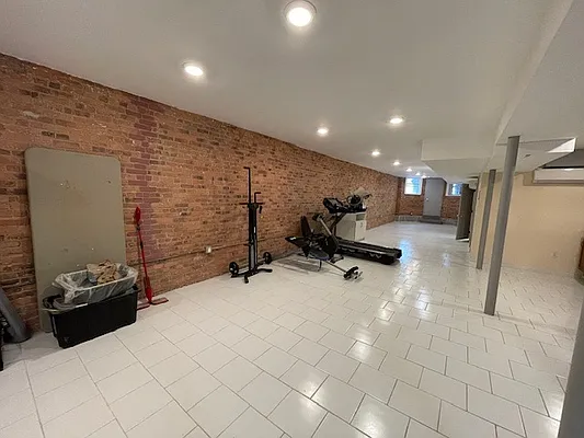 Rented by URBAN UTOPIA REALTY LLC | media 15