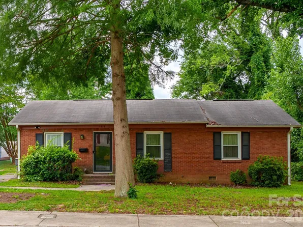 1616 McAllister Dr, Charlotte, NC 28216