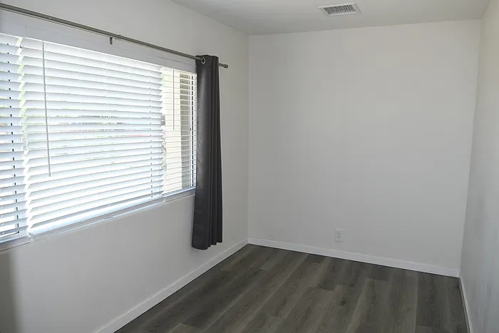 1339 E Glenrosa Ave — Photo 10