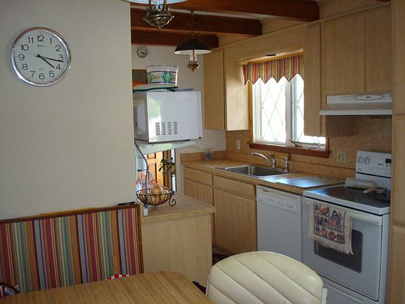 3rd image of 5 La Huerta St
