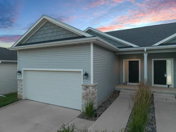 90 Keeneland Ct, Pleasant Hill, IA 50327