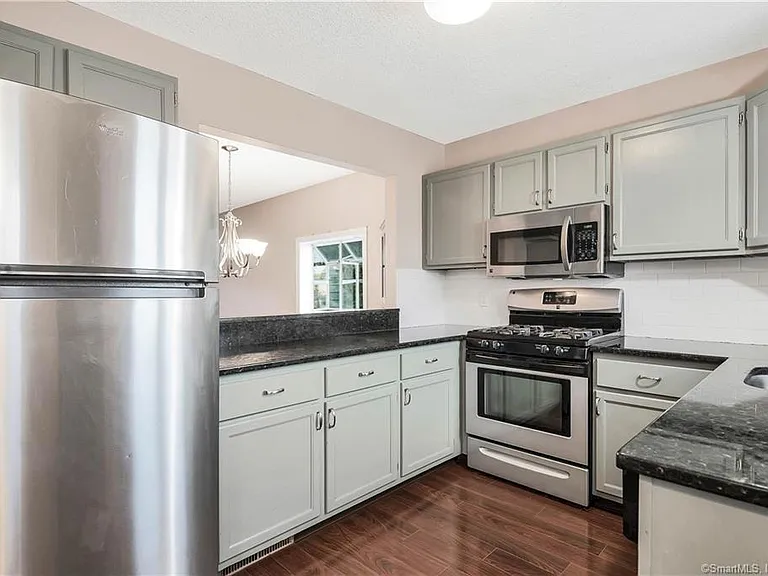 59 Westwood Ave #1 — Photo 5