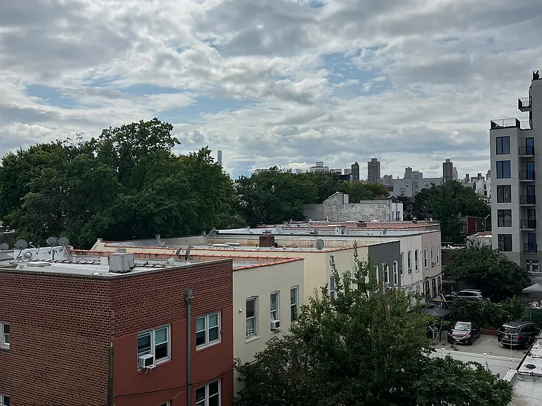 30-18 14th St #402 — Photo 7
