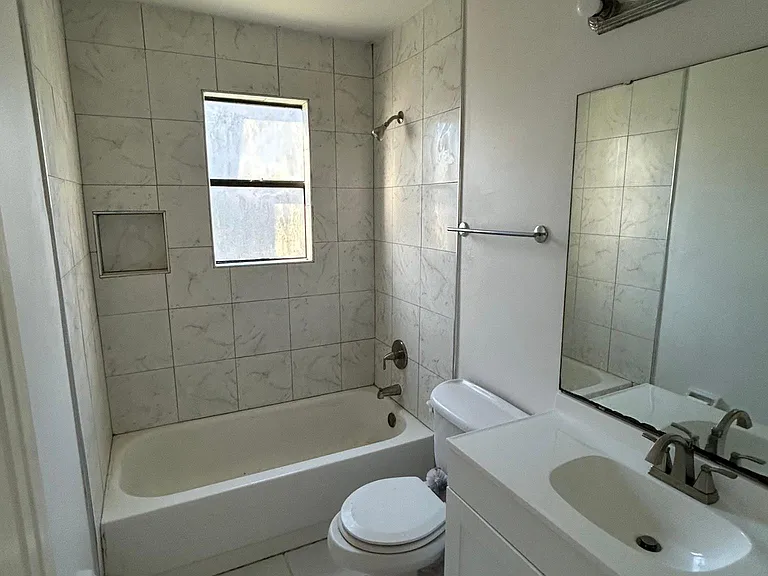 1328 Bay Hill Blvd #B — Photo 6